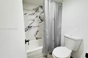 3490 Foxcroft Rd, Miramar, FL 33025 - Photo 18