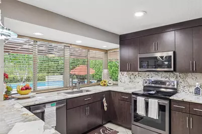 8835 NW 27th St, Coral Springs, FL 33065 - Photo 14