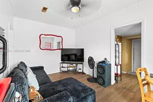 4850 NW 6th St, Miami, FL 33126 - Photo 22