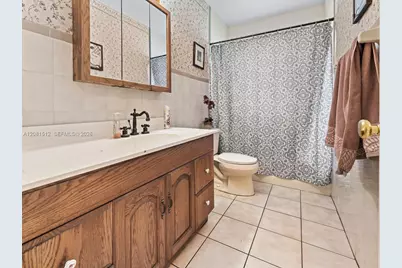 4850 NW 6th St, Miami, FL 33126 - Photo 14