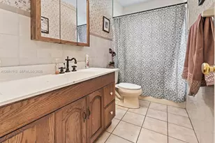 4850 NW 6th St, Miami, FL 33126 - Photo 14