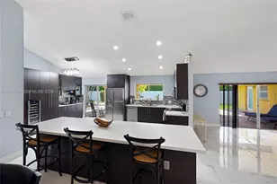 729 NW 161st Ave, Pembroke Pines, FL 33028 - Photo 6