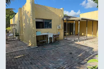 201 NW 43rd Pl #201, Deerfield Beach, FL 33064 - Photo 2