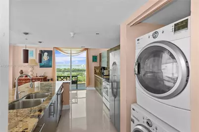 5900 Collins Ave #2304, Miami Beach, FL 33140 - Photo 10
