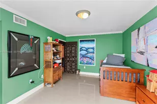 5900 Collins Ave, Miami Beach, FL 33140 - Photo 18