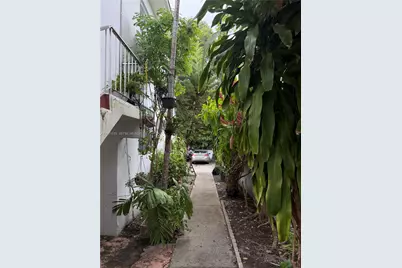 1045 SW 4th St #2, Miami, FL 33130 - Photo 16