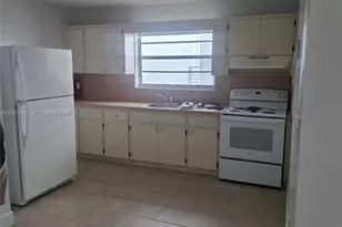 1575 NW 1st St, Miami, FL 33125 - Photo 4