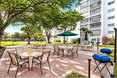 301 NE 14th Ave #307, Hallandale Beach, FL 33009 - Photo 6
