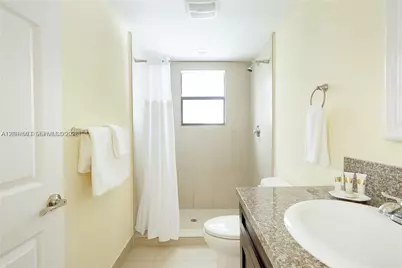 568 NE 66th St #202, Miami, FL 33138 - Photo 8