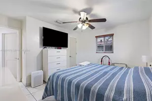 985 SE 2nd Pl, Hialeah, FL 33010 - Photo 16
