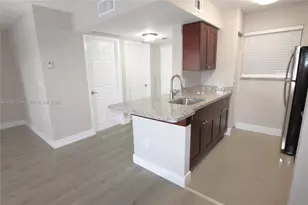 2880 N Oakland Forest Dr, Oakland Park, FL 33309 - Photo 4