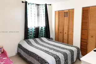10090 NW 80th Ct, Hialeah Gardens, FL 33016 - Photo 6