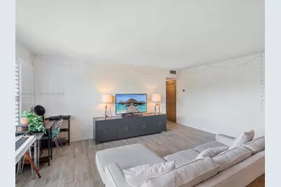 255 Sunrise Dr #307, Key Biscayne, FL 33149 - Photo 10