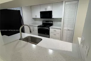 9733 Westview Dr, Coral Springs, FL 33076 - Photo 2