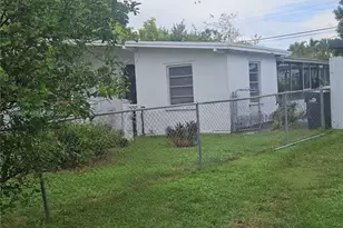 11345 SW 44th St, Miami, FL 33165 - Photo 6