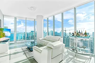 888 Biscayne Blvd #5301, Miami, FL 33132 - Photo 2