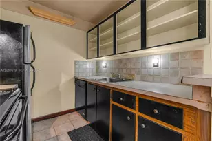 7110 Fairway Dr, Miami Lakes, FL 33014 - Photo 24