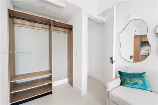 159 NE 6th St, Miami, FL 33132 - Photo 8