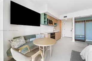 159 NE 6th St, Miami, FL 33132 - Photo 6