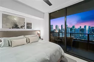 159 NE 6th St, Miami, FL 33132 - Photo 2