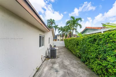 2018 SW 103rd Ct, Miami, FL 33165 - Photo 22