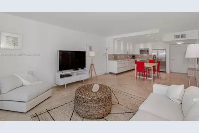 2301 Collins Ave #1515, Miami Beach, FL 33139 - Photo 2