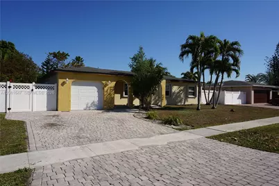 4857 Alfresco St, Boca Raton, FL 33428 - Photo 2