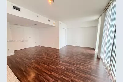 185 SW 7th St #2600, Miami, FL 33130 - Photo 8