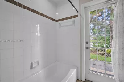 2008 NW 126th Ave, Pembroke Pines, FL 33028 - Photo 30