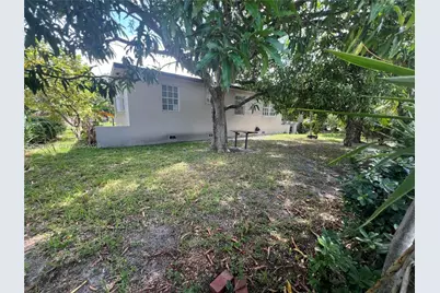1190 NW 135th St, North Miami, FL 33168 - Photo 10