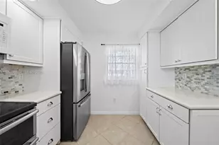 4000 NE 169th St, North Miami Beach, FL 33160 - Photo 18