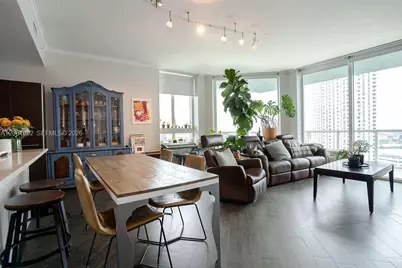1900 N Bayshore Dr #2018, Miami, FL 33132 - Photo 4