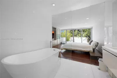 2205 Overbrook St, Miami, FL 33133 - Photo 34