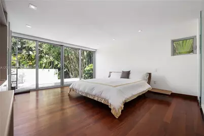 2205 Overbrook St, Miami, FL 33133 - Photo 30