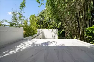 2205 Overbrook St, Miami, FL 33133 - Photo 36