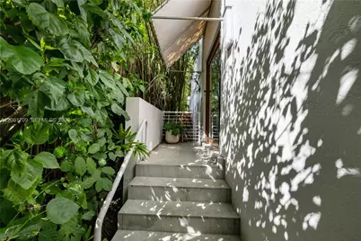 2205 Overbrook St, Miami, FL 33133 - Photo 40