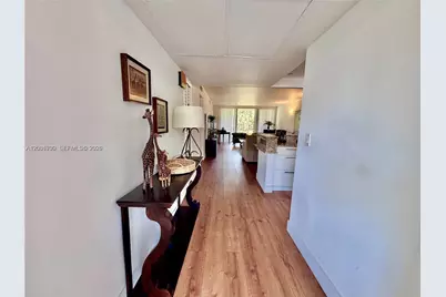 3051 S Palm Aire Dr #102, Pompano Beach, FL 33069 - Photo 1