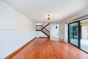 2536 Camelot Ct, Cooper City, FL 33026 - Photo 10