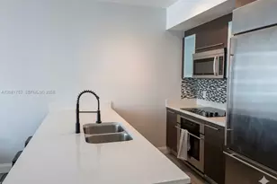 500 Brickell Ave, Miami, FL 33131 - Photo 2