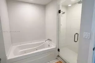 500 Brickell Ave, Miami, FL 33131 - Photo 8