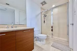 50 Biscayne Blvd, Miami, FL 33132 - Photo 12