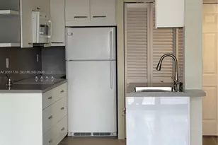 540 Brickell Key Dr, Miami, FL 33131 - Photo 10