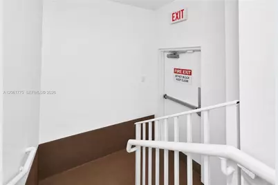 3042 NW 82nd Ave, Doral, FL 33122 - Photo 10