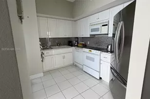 6301 Collins Ave, Miami Beach, FL 33141 - Photo 10