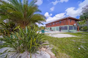 576 Marshall Rd, West Palm Beach, FL 33413 - Photo 76