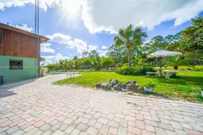 576 Marshall Rd, West Palm Beach, FL 33413 - Photo 82