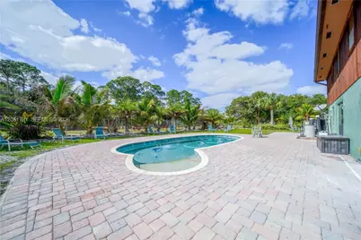 576 Marshall Rd, West Palm Beach, FL 33413 - Photo 56