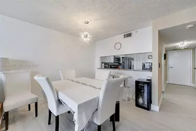 555 NE 15th St #33G, Miami, FL 33132 - Photo 4