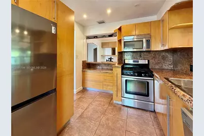 9132 Byron Ave, Surfside, FL 33154 - Photo 10