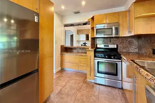 9132 Byron Ave, Surfside, FL 33154 - Photo 10